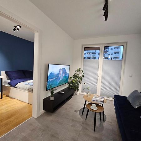 Apartament Centralna Park Apartment Krakow Bagian luar foto